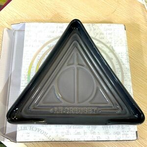 NIB Le Creuset x Harry Potter Deathly Hallows Spoon Rest